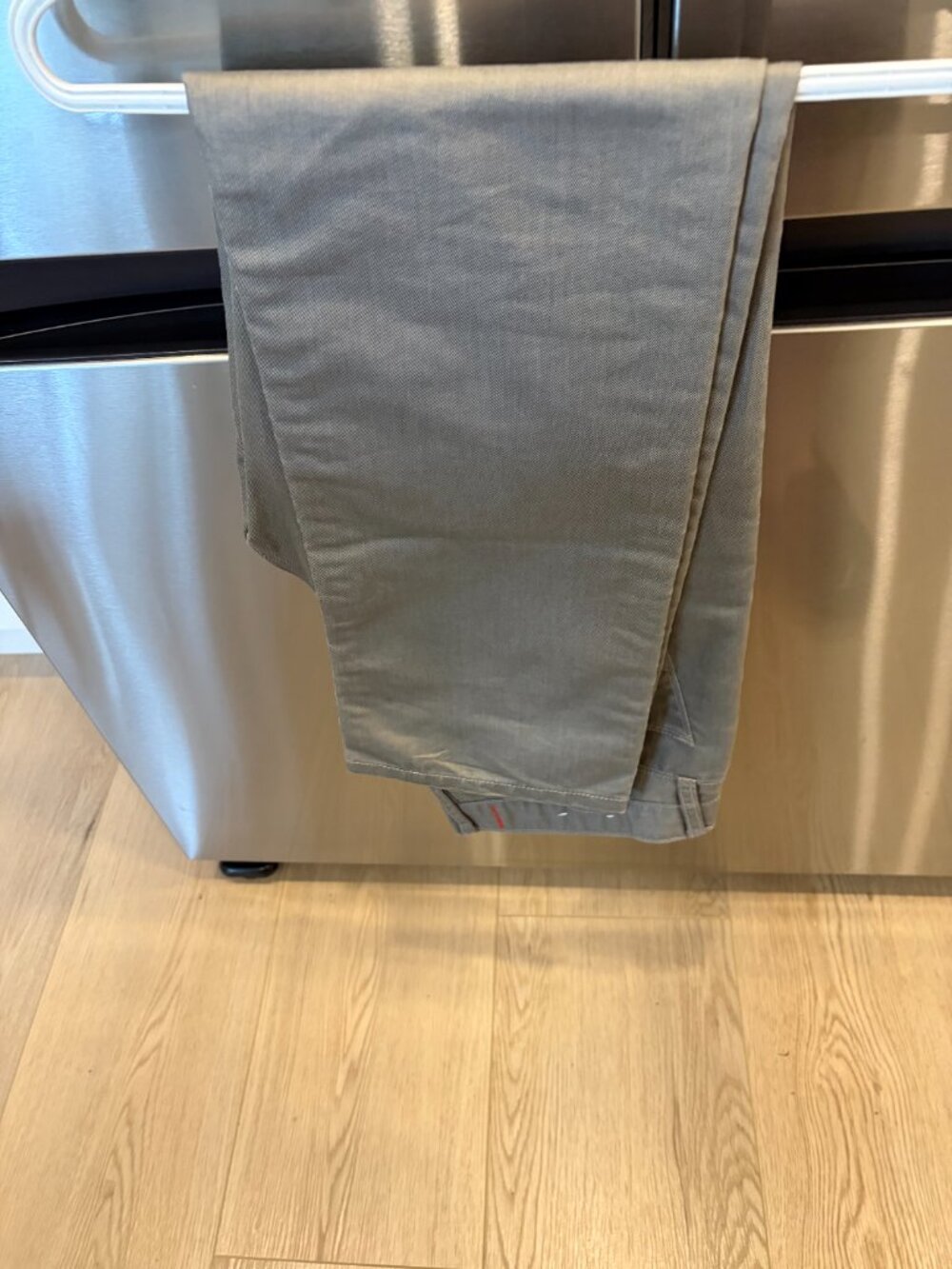 Guess Dress Pants - Picture 3 of 5